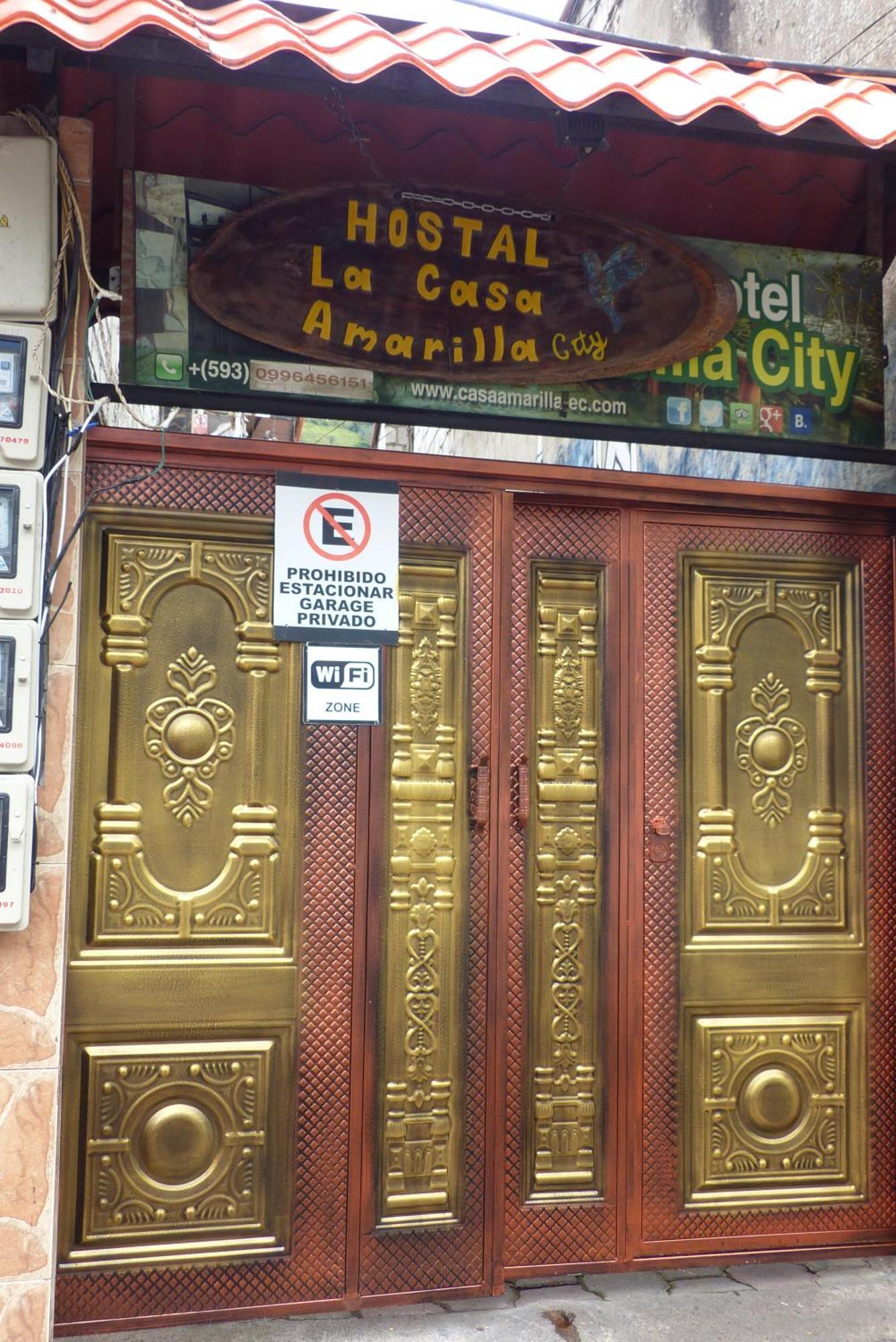 بانيوس Hostal La Casa Amarilla City المظهر الخارجي الصورة