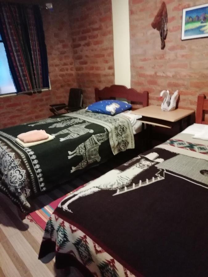 بانيوس Hostal La Casa Amarilla City المظهر الخارجي الصورة