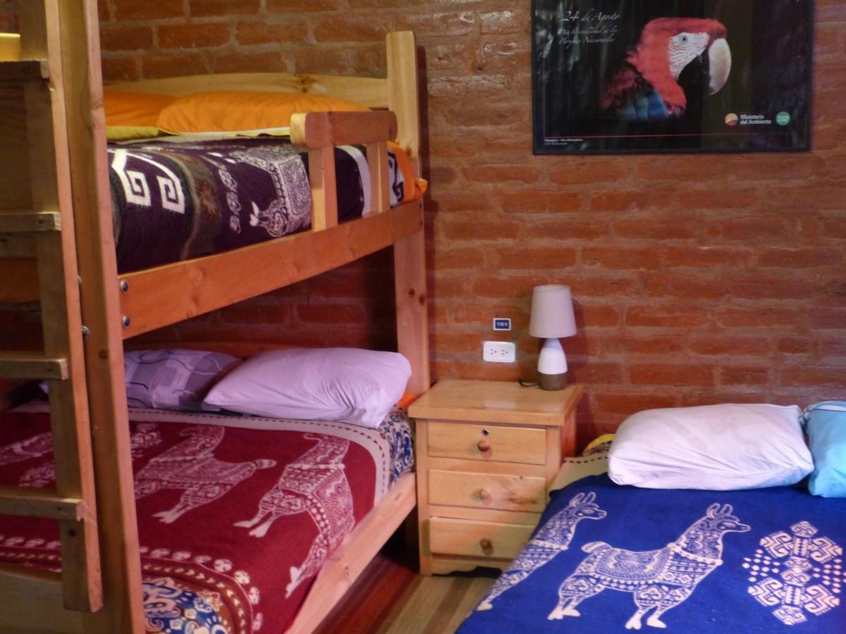 بانيوس Hostal La Casa Amarilla City المظهر الخارجي الصورة